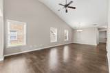 395 Devon Chase Hl - Photo 14