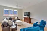 724 W Bell Avenue - Photo 12