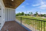 1121 Lawrence Ave - Photo 15