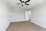 1121 Lawrence Ave - Photo 27