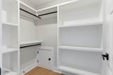 1121 Lawrence Ave - Photo 28