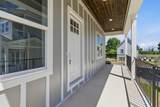 1121 Lawrence Ave - Photo 4