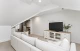 916 Montrose Ave - Photo 12