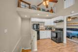 55 College St - Photo 8