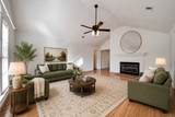 1006 Victoria Ln - Photo 4