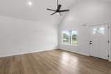 929 Wilkie St N - Photo 13