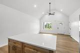 929 Wilkie St N - Photo 18