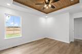 929 Wilkie St N - Photo 21