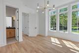 2031 Overhill Dr - Photo 32