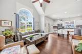 404 Lawrence St - Photo 8