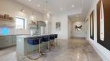318 N Porter St - Photo 37