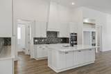 1629 Boxwood Dr - Photo 4