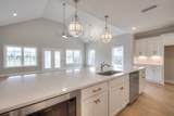 5529 Sinclair St - Photo 10