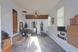911 Parkway Dr - Photo 13