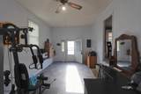911 Parkway Dr - Photo 14