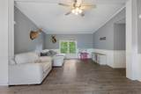 1022 Dogwood Ln - Photo 4