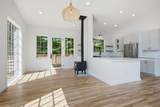 1075 Dog Creek Rd - Photo 18