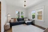 929 Lawrence - Photo 9