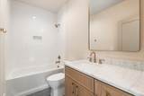 2806 Oakland Ave - Photo 39