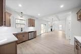 907 Douglas Ln - Photo 9