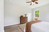 8003 Forest Hills Drive - Photo 32