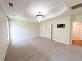 1027 Countess Ln - Photo 4