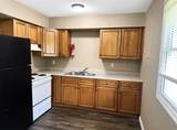 410 Manor Dr - Photo 3
