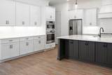 2828 Valley Rd - Photo 4