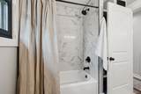 2210 Lynwood Dr - Photo 26
