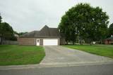 2810 Regenwood Dr - Photo 3