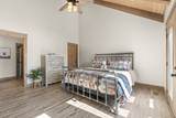 722 Hemlock Ln - Photo 17