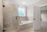 2922 Discovery Drive - Photo 21