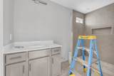 2721 Brewster Dr - Photo 15