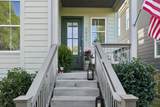 5829 Leslie Avenue - Photo 2