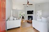 1029 Saddlestone Dr - Photo 6
