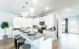 28 Fairlawn Dr - Photo 6