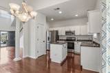 725 Sandbury Pt - Photo 12
