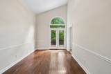 112 Chuzzlewit Down - Photo 13