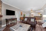 215 Woliss - Photo 6