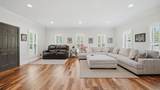1010 Buckingham Way - Photo 18