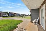 1061 Whitney Dr - Photo 6