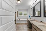 910 Woodmore Hollow Ln - Photo 33