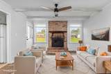 2233 Robin Dr - Photo 8
