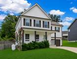 1381 Sussex Dr - Photo 4