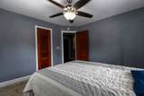 30 E Thompson Ln - Photo 35
