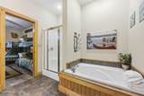 2906 Quiet Oak Way - Photo 40