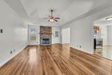 633 Wolfchase Dr - Photo 2
