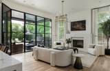 712 Lynnwood Blvd - Photo 8
