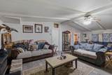 1305 Wolf Hill Rd - Photo 4