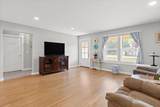 104 Lexington Stop Drive - Photo 2
